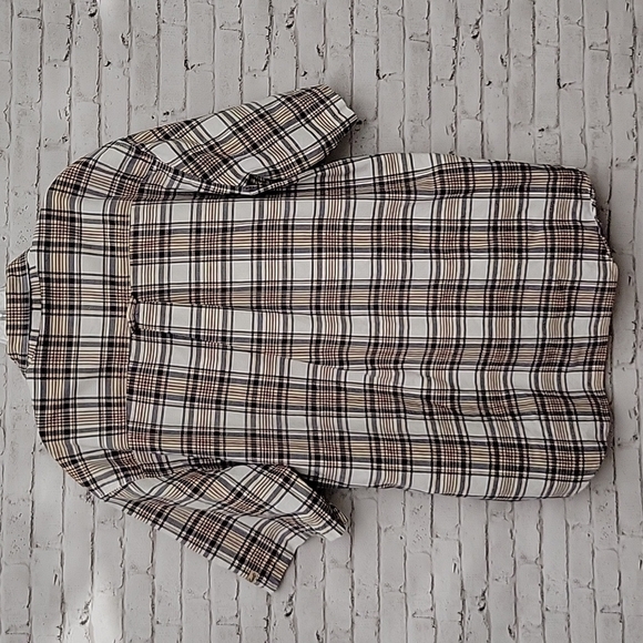 Woolrich, Men's Plaid Short-sleeved Button-down Shirt, Size Large - Picture 3 of 6